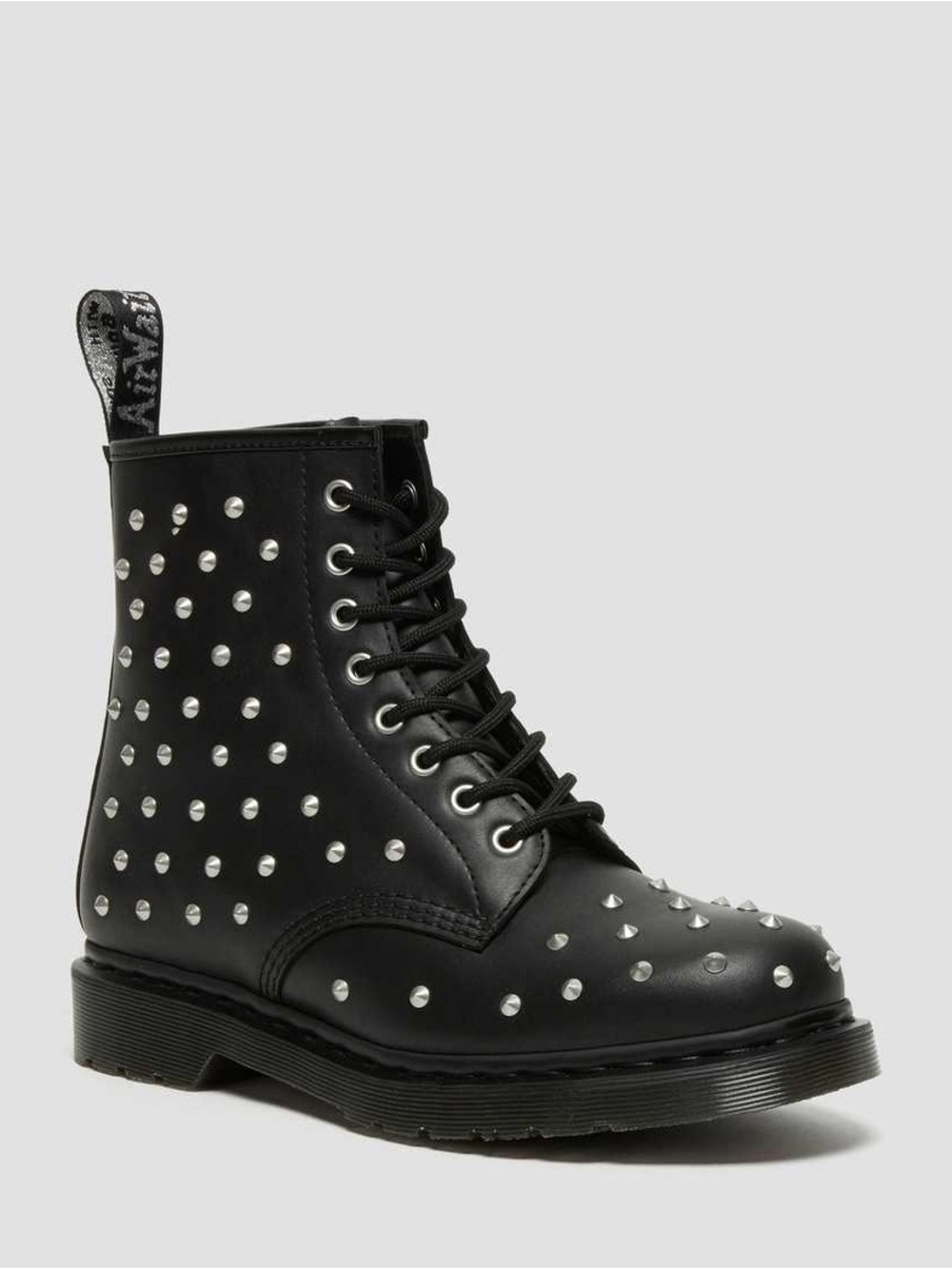 NWT DR. MARTENS 1460 STUD WANAMA LEATHER LACE UP BOOTS